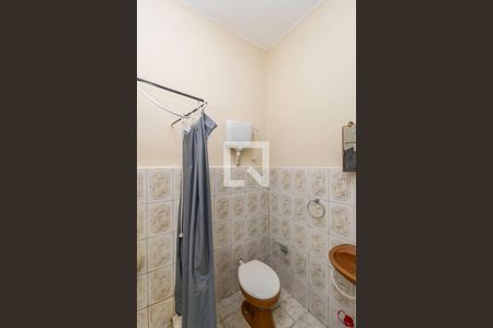 Banheiro de casa para alugar com 1 quarto, 65m² em Penha Circular, Rio de Janeiro