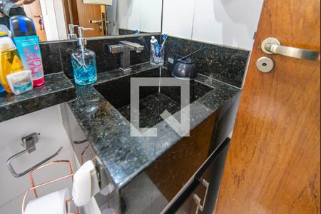 Banheiro de apartamento à venda com 2 quartos, 100m² em Vila Progresso, Santo André