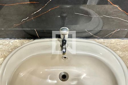 Lavabo de casa à venda com 4 quartos, 186m² em Parque Imperial, São Paulo