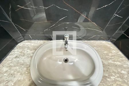 Lavabo de casa à venda com 4 quartos, 186m² em Parque Imperial, São Paulo