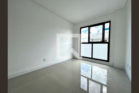 Suíte de apartamento para alugar com 2 quartos, 61m² em Alto Ribeirão Leste, Florianópolis