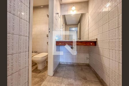 Lavabo de apartamento à venda com 4 quartos, 280m² em Laranjeiras, Rio de Janeiro