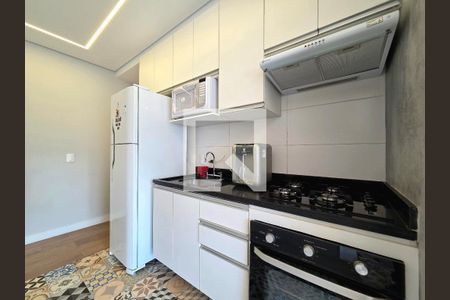 Sala/Cozinha de apartamento para alugar com 2 quartos, 53m² em Vila Uberabinha, São Paulo