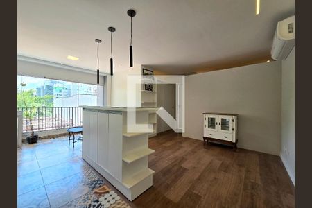 Sala/Cozinha de apartamento para alugar com 2 quartos, 53m² em Vila Uberabinha, São Paulo