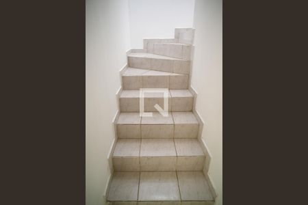 Escada de casa para alugar com 3 quartos, 250m² em Sacoma, São Paulo