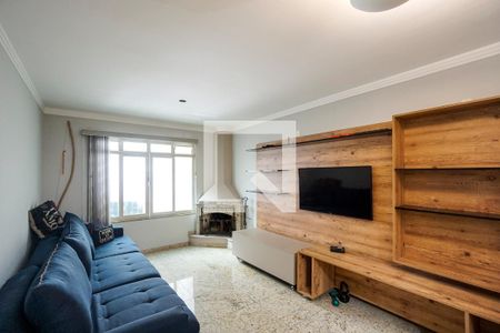 Sala de estar de casa para alugar com 3 quartos, 140m² em Cidade Mãe do Céu, São Paulo