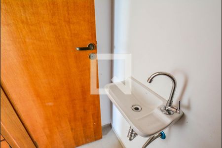 Lavabo de apartamento para alugar com 2 quartos, 80m² em Parque Novo Oratório, Santo André