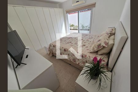 Quarto de casa de condomínio à venda com 3 quartos, 230m² em Taquara, Rio de Janeiro