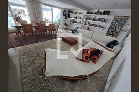 Sala de casa de condomínio à venda com 3 quartos, 230m² em Taquara, Rio de Janeiro