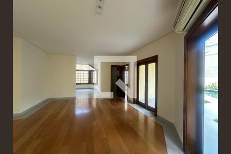 Sala de casa de condomínio à venda com 3 quartos, 362m² em Alphaville Residencial Um, Barueri