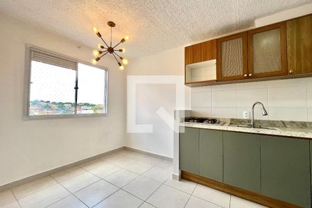 Apartamento à venda com 2 quartos, 34m² em Jardim Itacolomi, São Paulo