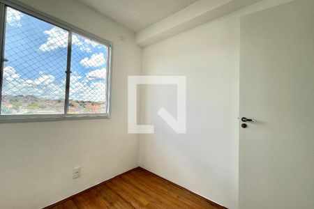 Apartamento à venda com 2 quartos, 34m² em Jardim Itacolomi, São Paulo
