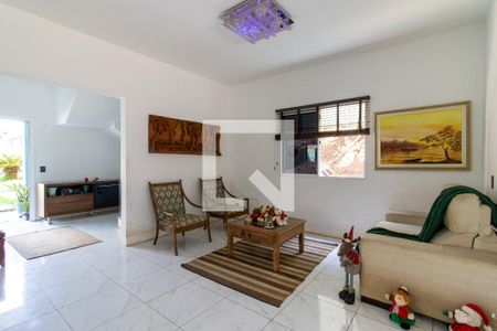 Sala de casa à venda com 4 quartos, 218m² em Vila Brandina, Campinas