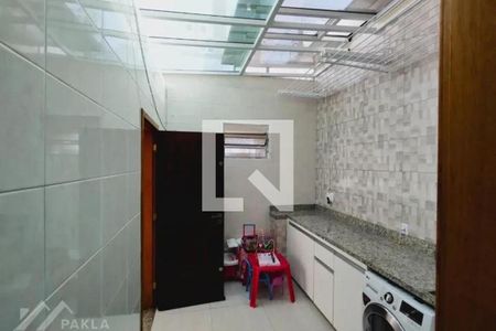 Casa à venda com 3 quartos, 99m² em Vila Bertioga, São Paulo