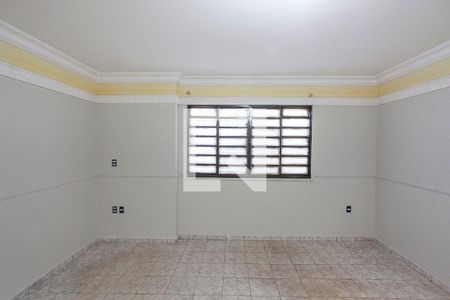 Sala 1 de casa para alugar com 3 quartos, 329m² em Brasil, Uberlândia