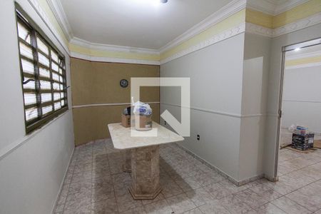 Sala 3 de casa para alugar com 3 quartos, 329m² em Brasil, Uberlândia