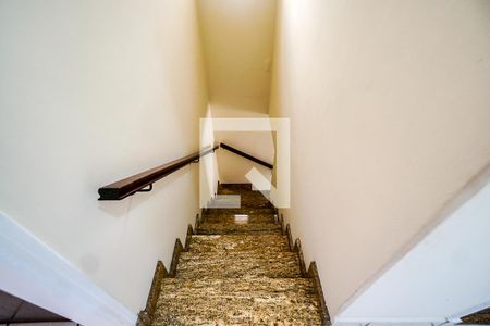 Escada de casa à venda com 3 quartos, 130m² em Vila Gomes Cardim, São Paulo