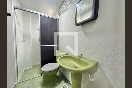 Banheiro de kitnet/studio à venda com 1 quarto, 34m² em Centro, São Leopoldo