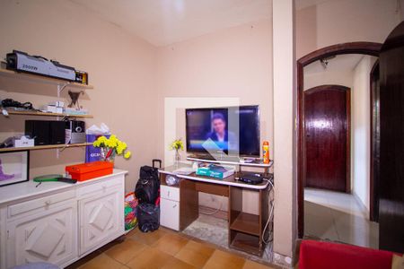 Quarto 1 de casa para alugar com 6 quartos, 400m² em Barro Vermelho, São Gonçalo