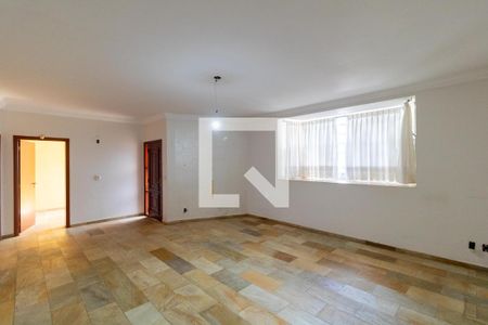 Salas de casa de condomínio à venda com 4 quartos, 326m² em Cidade Universitária, Campinas