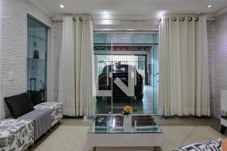 Casa para alugar com 4 quartos, 1200m² em Parque Morumbi, Mogi das Cruzes