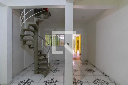 Sala de casa à venda com 3 quartos, 150m² em Conjunto Habitacional Aguia de Haia, São Paulo