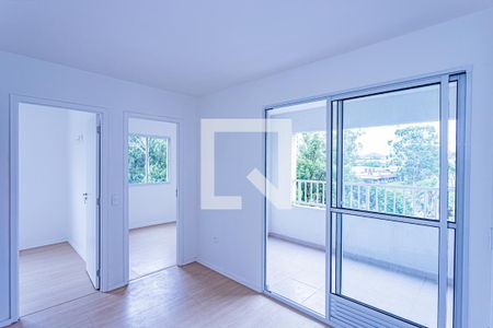 Sala e cozinha de apartamento para alugar com 2 quartos, 35m² em Jardim Jaragua (sao Domingos), São Paulo