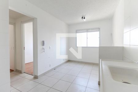 Sala - Cozinha de apartamento para alugar com 2 quartos, 33m² em Fazenda Aricanduva, São Paulo
