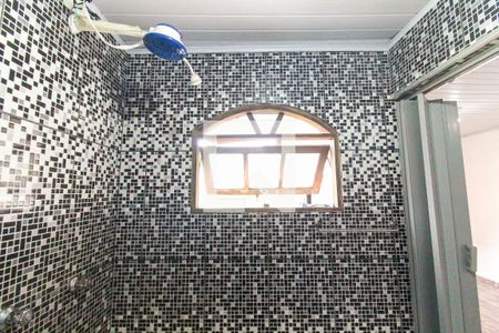 Banheiro de casa para alugar com 1 quarto, 40m² em Parada Xv de Novembro, São Paulo