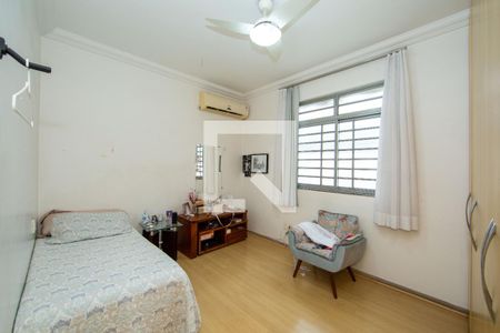 QUARTO1 de casa à venda com 4 quartos, 480m² em Prado, Belo Horizonte