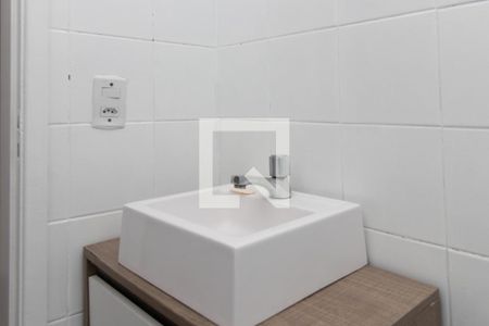 Banheiro de apartamento para alugar com 1 quarto, 40m² em Teresópolis, Porto Alegre