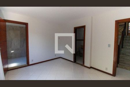 Casa para alugar com 4 quartos, 210m² em Serra Grande, Niterói