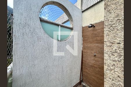 Cobertura - chuveiro de apartamento para alugar com 3 quartos, 170m² em Humaitá, Rio de Janeiro