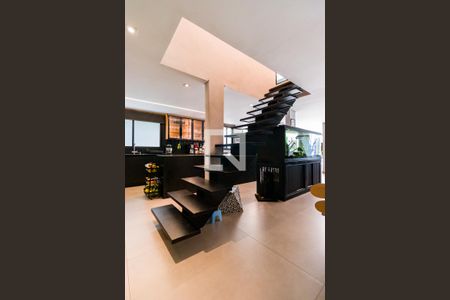 Casa à venda com 5 quartos, 500m² em Jardim Morumbi, São Paulo