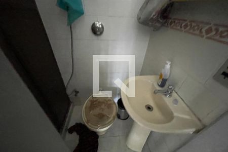 Banheiro de casa para alugar com 4 quartos, 300m² em Vila Amelia, Duque de Caxias