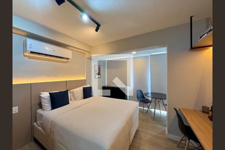 Quarto de kitnet/studio para alugar com 0 quarto, 24m² em Cidade Monções, São Paulo