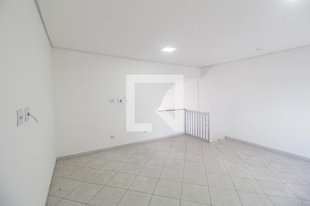 Sala de casa para alugar com 2 quartos, 90m² em Jardim Silveira, Barueri