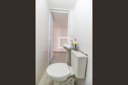 Banheiro de casa para alugar com 1 quarto, 70m² em Jardim Silveira, Barueri