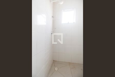 Banheiro de casa para alugar com 1 quarto, 70m² em Jardim Silveira, Barueri