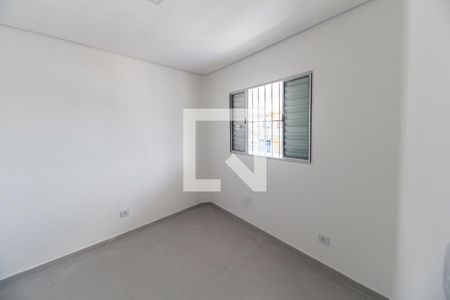 Quarto de casa para alugar com 1 quarto, 70m² em Jardim Silveira, Barueri