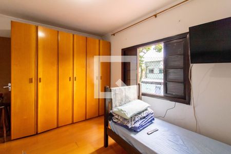 Quarto 2 de casa à venda com 3 quartos, 220m² em Vila Galvão, Guarulhos