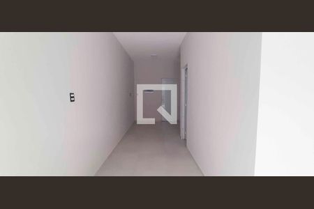 Corredor de apartamento para alugar com 1 quarto, 25m² em Km 18, Osasco