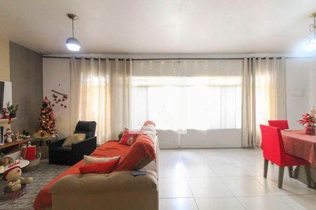 Sala de casa para alugar com 6 quartos, 500m² em Vila Ema, São Paulo