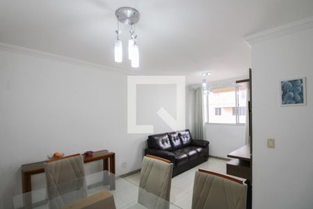 Sala de apartamento para alugar com 3 quartos, 75m² em Planalto, Belo Horizonte