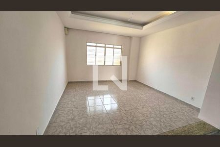 Sala 1 de casa para alugar com 4 quartos, 370m² em Parque Anhanguera, Goiânia