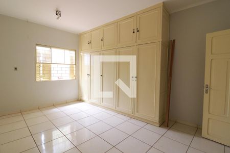 Quarto de casa para alugar com 2 quartos, 10m² em Centro, Ribeirão Preto