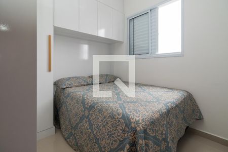 Quarto 1 de apartamento para alugar com 2 quartos, 42m² em Vila Antonieta, São Paulo
