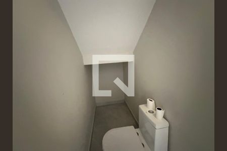 Lavabo de casa para alugar com 3 quartos, 142m² em Jardim Maria Helena, Barueri