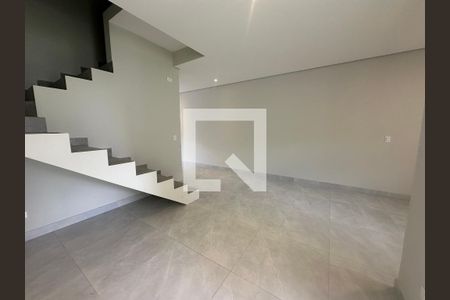 Sala de casa para alugar com 3 quartos, 142m² em Jardim Maria Helena, Barueri