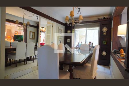 Sala 2 de casa à venda com 6 quartos, 336m² em Santo Antônio, Porto Alegre